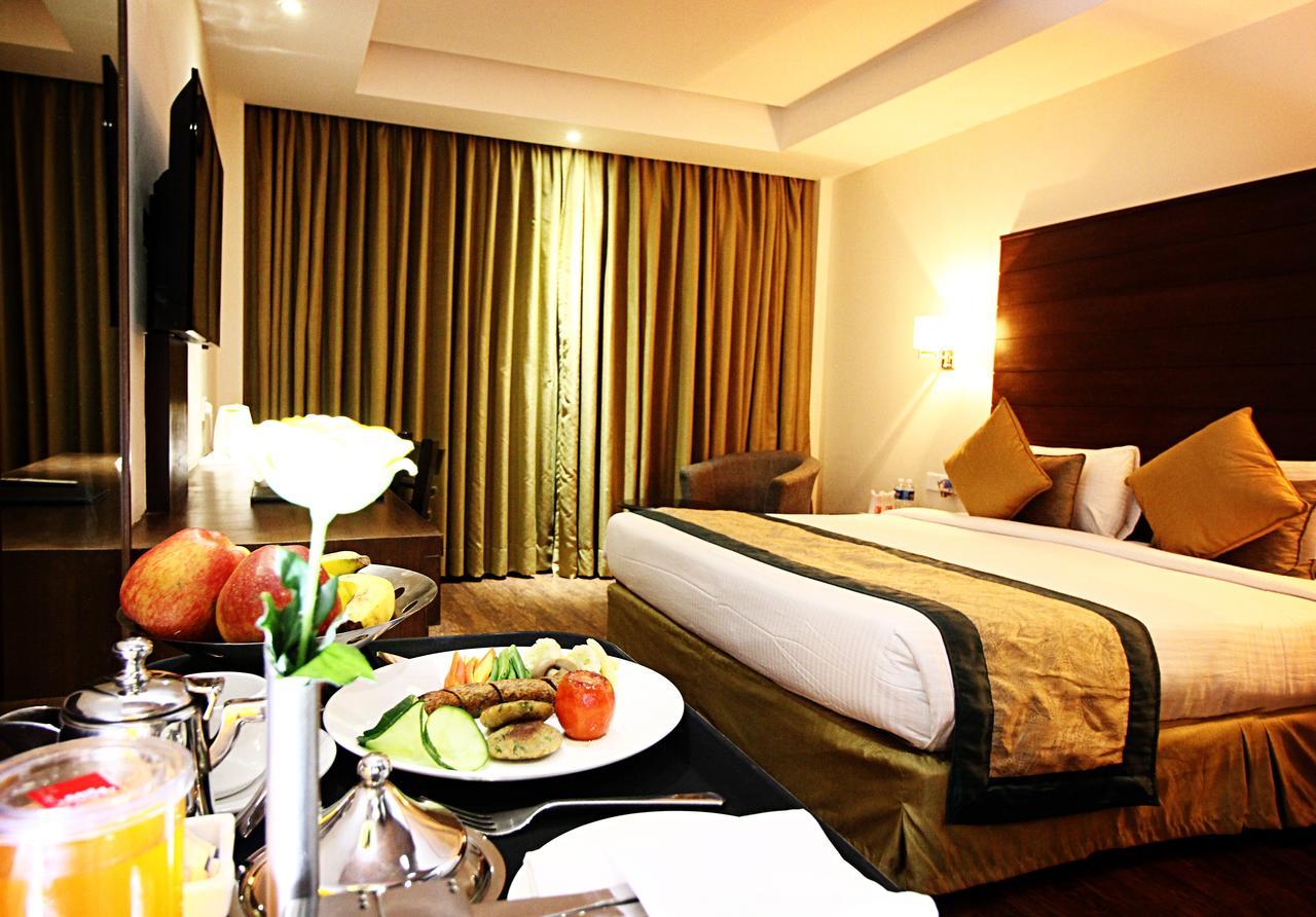 Aravali Clarks Inn Αλγάρ Εξωτερικό φωτογραφία