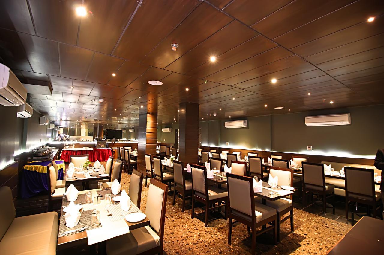 Aravali Clarks Inn Αλγάρ Εξωτερικό φωτογραφία